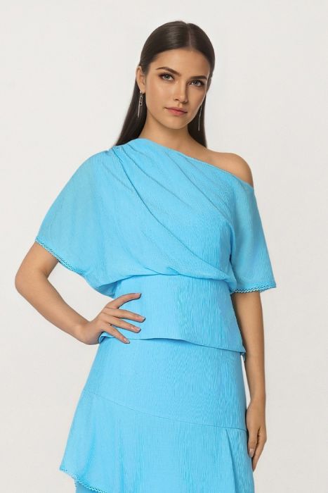 Asymmetric Shoulder Top
