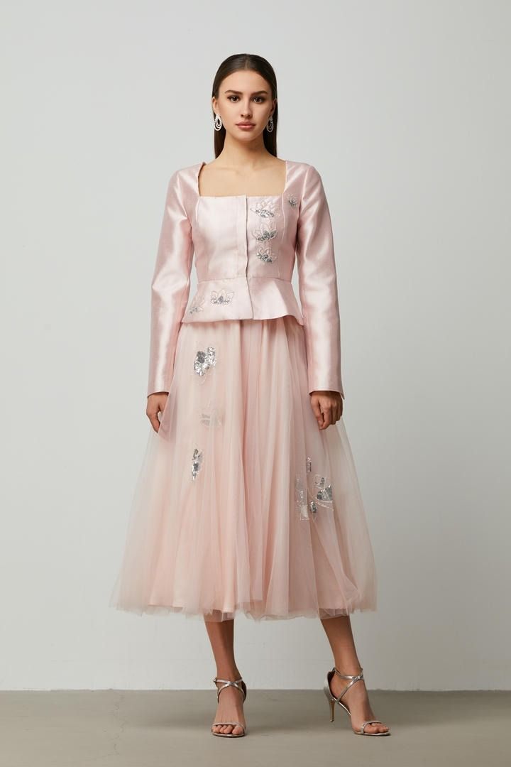Mesh layers skirt