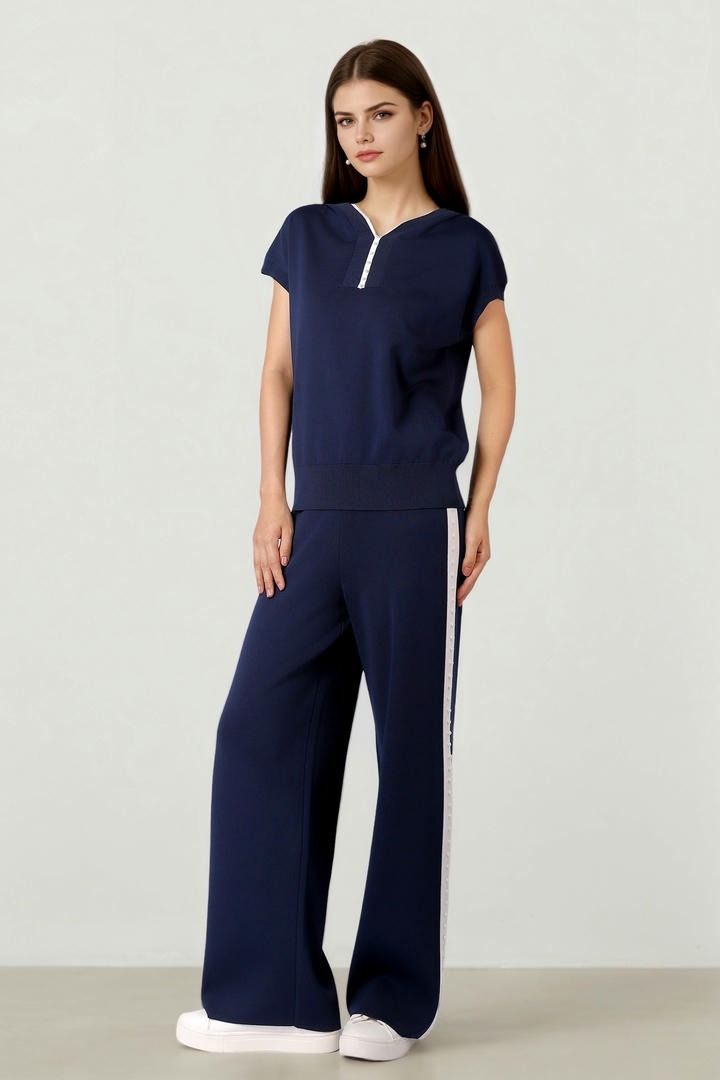 Knit Pants With Pearl Details
