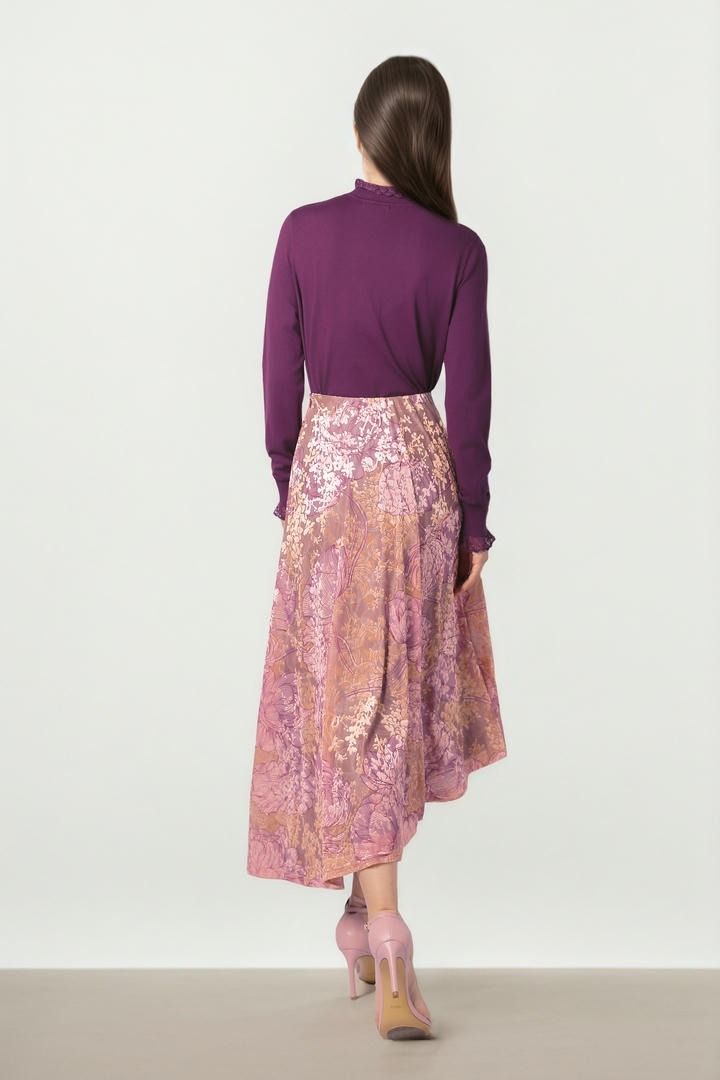 Knit Pullover with Ruffle Collar